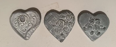 Isabel Bloom 3 esculturas firmadas corazón retirado con corazones, osos de peluche y rosas Foto 1 de 4