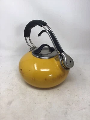 Chantal - Tetera silbante amarilla de Chantal - ¡USADA EN EXCELENTE ESTADO! Foto 1 de 4