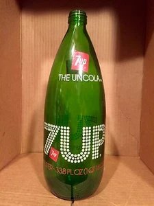 7 Up Bottle  UNCOLA 1970's Vintage Nostalgia 1 Liter 33.8 Fl oz Pop Culture  - Picture 1 of 3