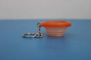 NEW Tupperware Miniature FLAT OUT Expandable Bowl Keychain ORANGE - Bild 1 von 6