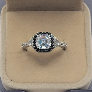 Clear Square Ring Size 10 Cocktail Wedding Solitaire Stunning USA Seller - Picture 1 of 6