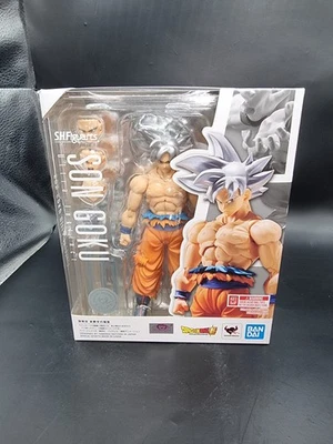 S.h.figuarts Dragon Ball Z Son Goku - Ultra Instinct - Silver Hair Action Figure - Image 1 of 4
