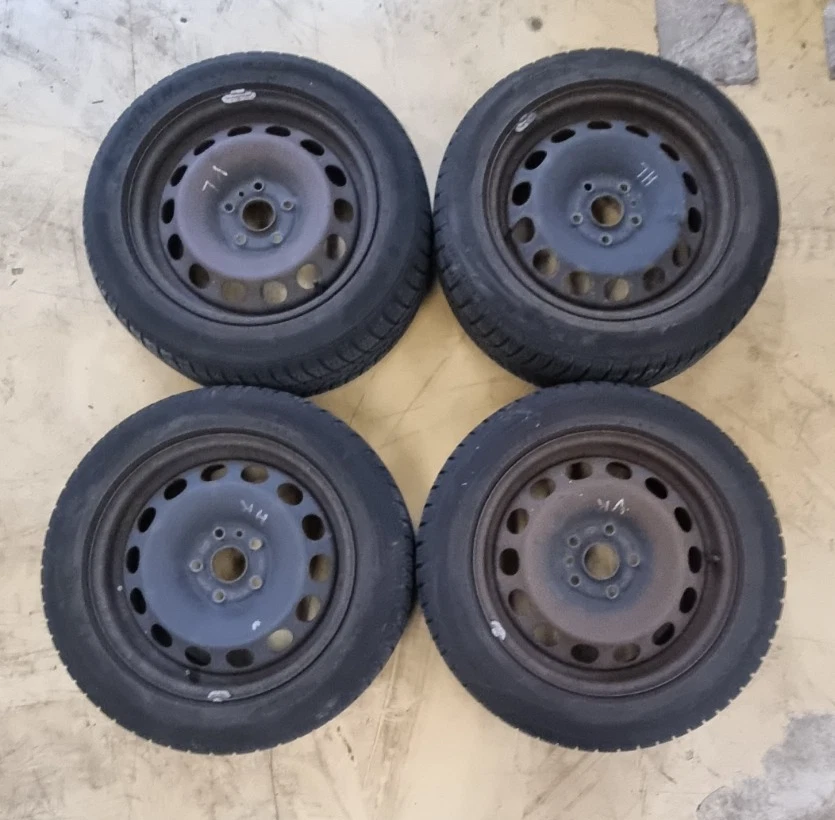 4x Winterkompletträder VW Golf 6.5Jx16H2 LK5x112 ET50 1K0 601 027 J - Bild 1 von 4