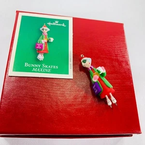 Maxine Bunny Patines Miniatura Sello Recuerdo Ornamento - 2003 - Imagen 1 de 9