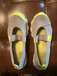 Easy Spirit e360 Woman's Athleisure Sneaker Shoe Size 6 Gray - Picture 1 of 5
