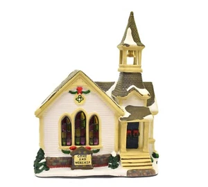 2007 Traditional Country Church Vintage Christmas Village Lighted Building  - Picture 1 of 3