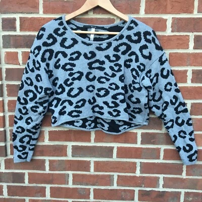 Kensie Cropped Knit Sweater Juniors Medium Gray Black Leopard Animal Print Cozy - Image 1 of 4