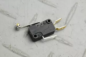 NEW JAGUAR XJS HANDBRAKE MECHANISM WARNING LIGHT MICRO PARK BRAKE SWITCH DAC3351 - Picture 1 of 3