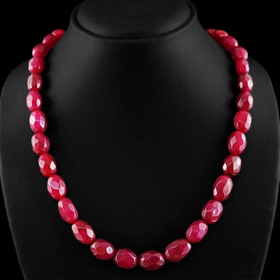 400 CTS EARTH MINED OVAL SHAPED FACETED RICH RED RUBY BEADS NECKLACE STRAND - Image 1 of 3