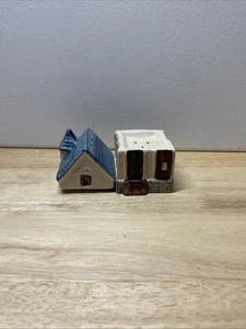 Vintage Split Farm House Salt And Pepper Shaker Set - Picture 1 of 9