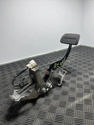 Conjunto de pedal de freno Subaru Impreza 2015 Foto 1 de 4