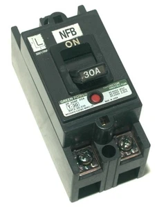 Protector Tiristor Matsushita Green Power BAT2-30-310 2 Polos 30A T-30 [PZ0] - Imagen 1 de 2