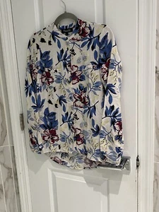 Camisa floral para mujer Bianco Nero súper fina con botones talla pequeña - Imagen 1 de 11