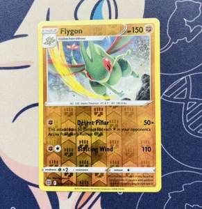 Pokémon JCC Flygon Espada y Escudo: Estrellas Brillantes 076/172 Holo Inverso Raro Casi Nuevo - Imagen 1 de 1