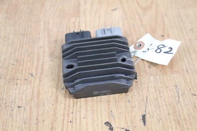 Yamaha RS Viking Professional VK10 2012 regulador de voltaje/recificador Foto 1 de 4