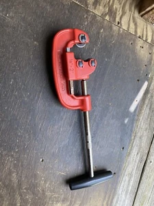 Superior Tools Pipe Cutter 1/8"-2" Heavy Duty Drop Forged Steel Made In Spain - Picture 1 of 6