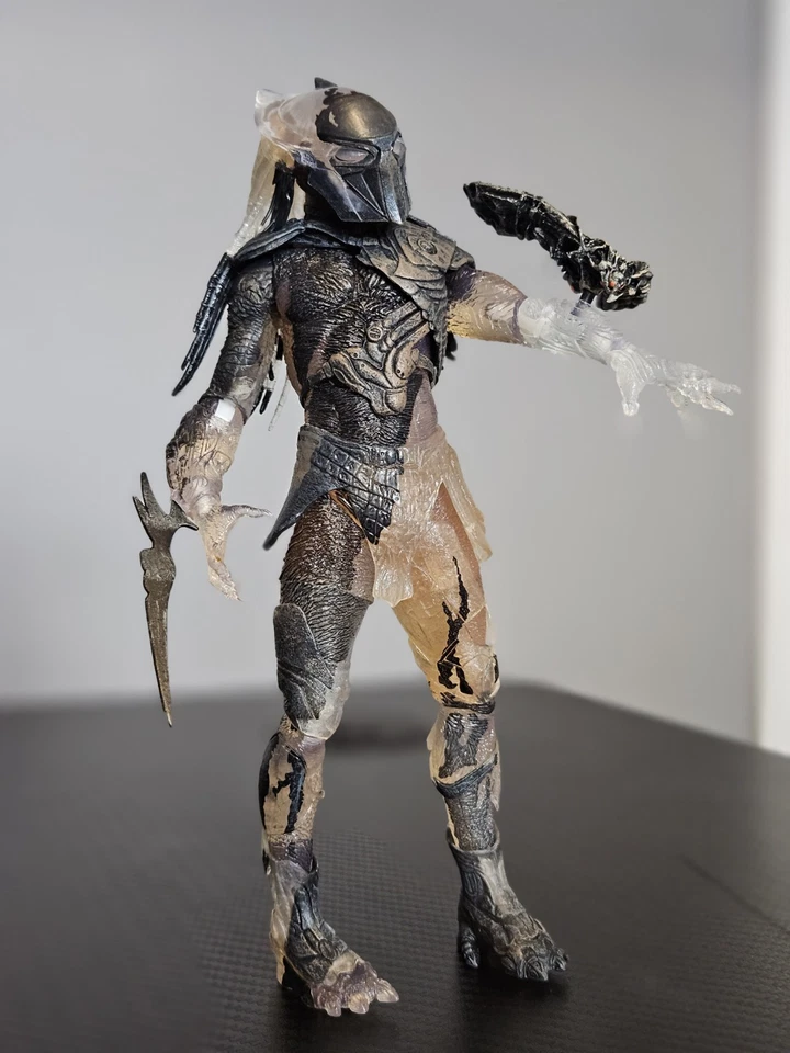 "Figura de acción NECA Predator 2010 camuflada encubierta Falconer 8"" auténtica completa" Foto 1 de 4