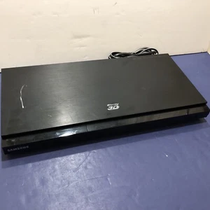 Samsung BD-D5500 3D Blu-ray and DVD Player *No Remote* - Picture 1 of 8