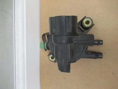 99 00 01 02 03 Ford Windstar Vapor Canister Check Valve Engine Emission OEM - Imagem 1 de 4
