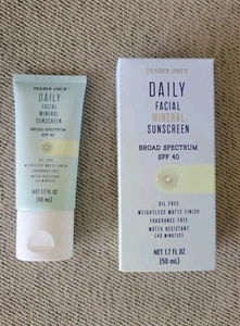 Trader Joes tägliche mineralische Gesichts-Sonnencreme LSF 40 ölfrei, unsichtbar Ex 4/27 - Bild 1 von 5