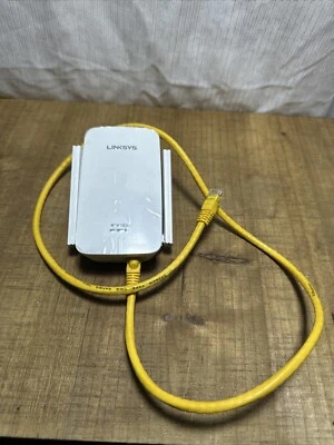 Linksys RE6300 AC750 Boost Wi-Fi Range Extender, White - Speeds up to 750Mbps - Image 1 of 4