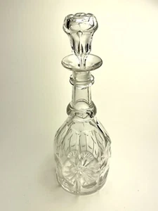 Decantador y tapón de cristal festoneado vintage realmente bonito - Imagen 1 de 7