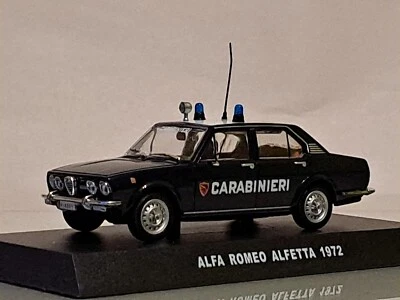 Coche modelo diecast clásico italiano Alfa Romeo Alfetta 1972 escala 1:43  Foto 1 de 4