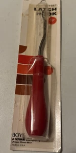 Boye Offset Latch Hook Rug tool item #7437 New Vintage Plastic Handle Red NOS - Picture 1 of 4