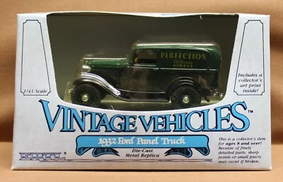 Ertl Vintage Vehicles 1932 Ford Panel Truck 1/43 w/Art Print Die-Cast #2504 - Image 1 of 4
