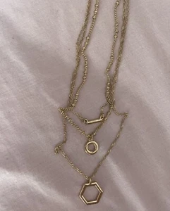 Three layered hexagon and t-bar gold necklace from H&M - Picture 1 of 4