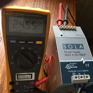 Sola SDN 4-24-100LP 24VDC Power Supply - Picture 1 of 2