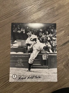 Bob Feller Cleveland Indians Baseball Signed 8x10 Photo Rapid Robert Inscription - Picture 1 of 1