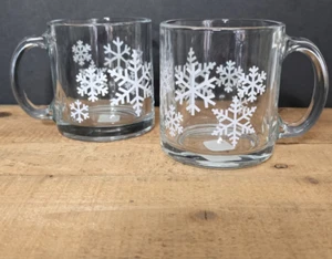 Crate & Barrel weiße Schneeflocke Klarglas Winter Kaffee Tee (2) Tassen 12 Unzen - Bild 1 von 11