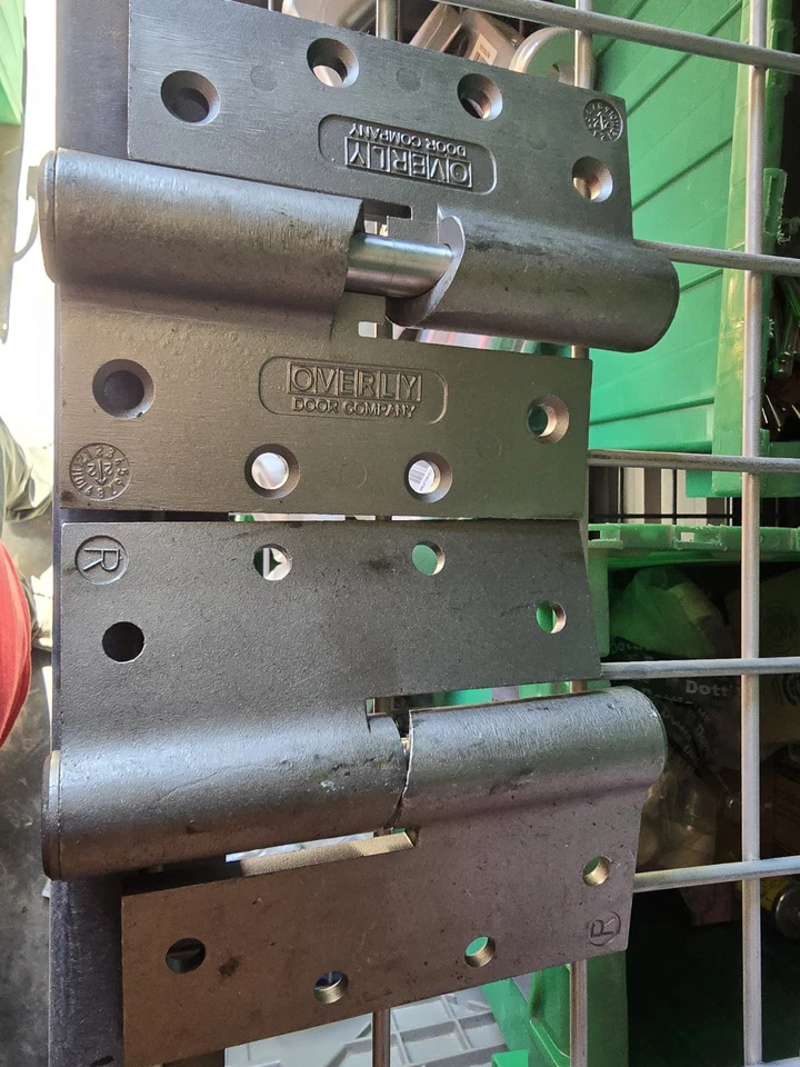 Par de bisagras elevadoras de leva Overly Door Company MCL500 5" X 4-1/2" Foto 1 de 1