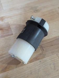 Hubbell HBL2623 30A 250V Twist-Lock Female Plu - Picture 1 of 5