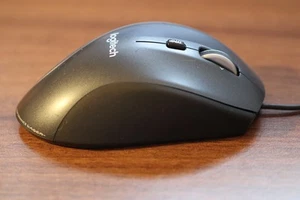 Logitech M500 kabelgebundene Performance Laser Maus - 7 Tasten - gebraucht, gut - Bild 1 von 11