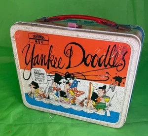 VINTAGE 1975 "YANKEE DOODLES" METALL BROTDOSE VON THERMOSKANNE/LOS ANGELES TIMES - Bild 1 von 8
