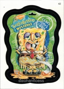 Topps Wacky Packages 2005: totalmente nuevo serie 2 pegatinas #42 pantalones mojados SoggyBottom - Imagen 1 de 1