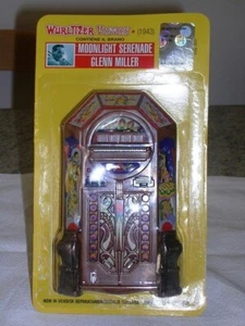 JUKE BOX MINIATURE WURLITZER VICTORY YEAR 1943 - Picture 1 of 4