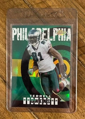 2004 Topps Finest - Terrell Owens #30 Gold Refractor 27/50 RARE - Image 1 of 2