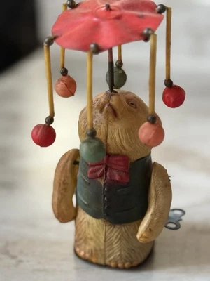 Guarda-chuva raro vintage de equilíbrio de urso celulóide feito no Japão ocupado - Imagem 1 de 4