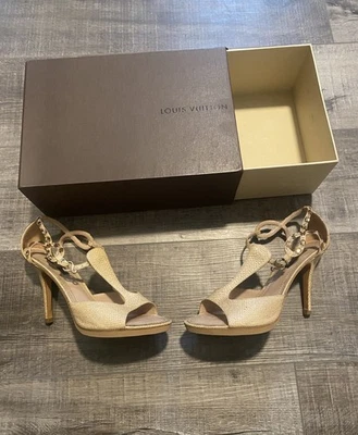 Sandalias Louis Vuitton con adornos de cristal correa en T beige con caja talla 37,5 Foto 1 de 4