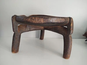 Antiguo taburete de madera tallado a mano tribu Hehe africana de Tanzania, principios del siglo XX - Imagen 1 de 11