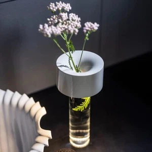 FLEUR Foscarini BIANCO lume batteria originale NUOVO - Foto 1 di 1