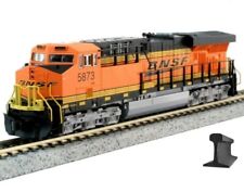 Kato N 1768952 GE ES44AC GEVO Standard DC BNSF Railway 5801 orange black