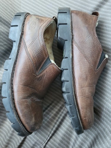 Mocassini scarpe uomo UGG Australia pelle di pecora marrone taglia 10 stile 5487