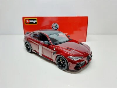 Alfa Romeo Giulia GTA Rosso del 2020 - 1/18 Burago - Immagine 1 di 4