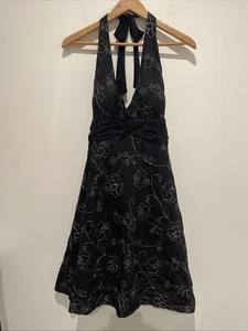 White House Black Market Damengröße 12 schwarz bestickt Neckholder-Kleid - Bild 1 von 4