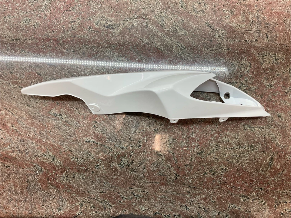 [NEW] 2011-2025 Suzuki GSX-R600 GSX-R750 Rear Right Tail Fairing Cover A.Market - Image 1 of 4