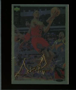 1994-95 Upper Deck Collector's Choice Gold Signature Foil #33 Scottie Pippen - Picture 1 of 2